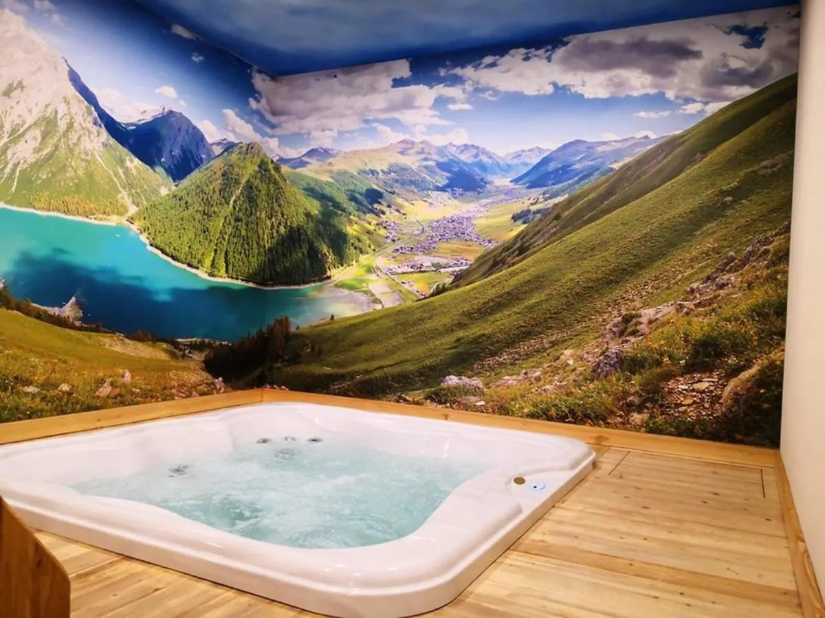 شقة Rasia Residence Relax Lake ليفينو